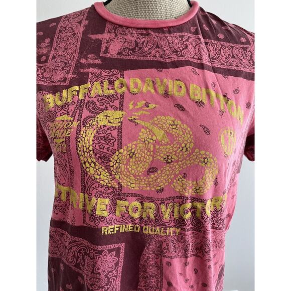 Buffalo David Bitton Jeans Graphic T Shirt Red Sz Small Snake Paisley Bandana - Picture 2 of 5